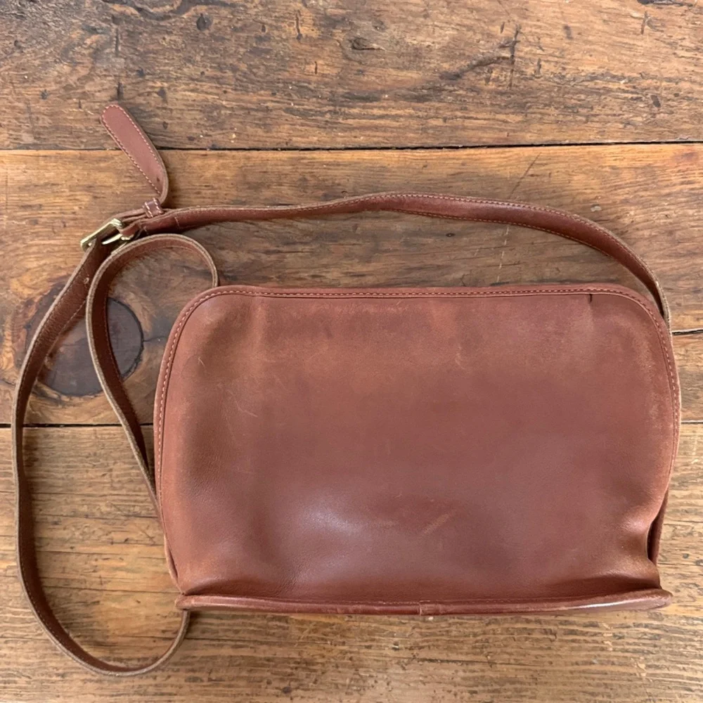 Coach British Tan Vintage 0607-353 Leather Crossbody Purse 11.5x8x3.5" - Picture 4 of 9
